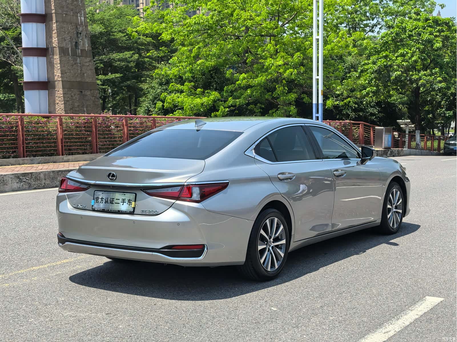 Lexus ES, 2019 10
