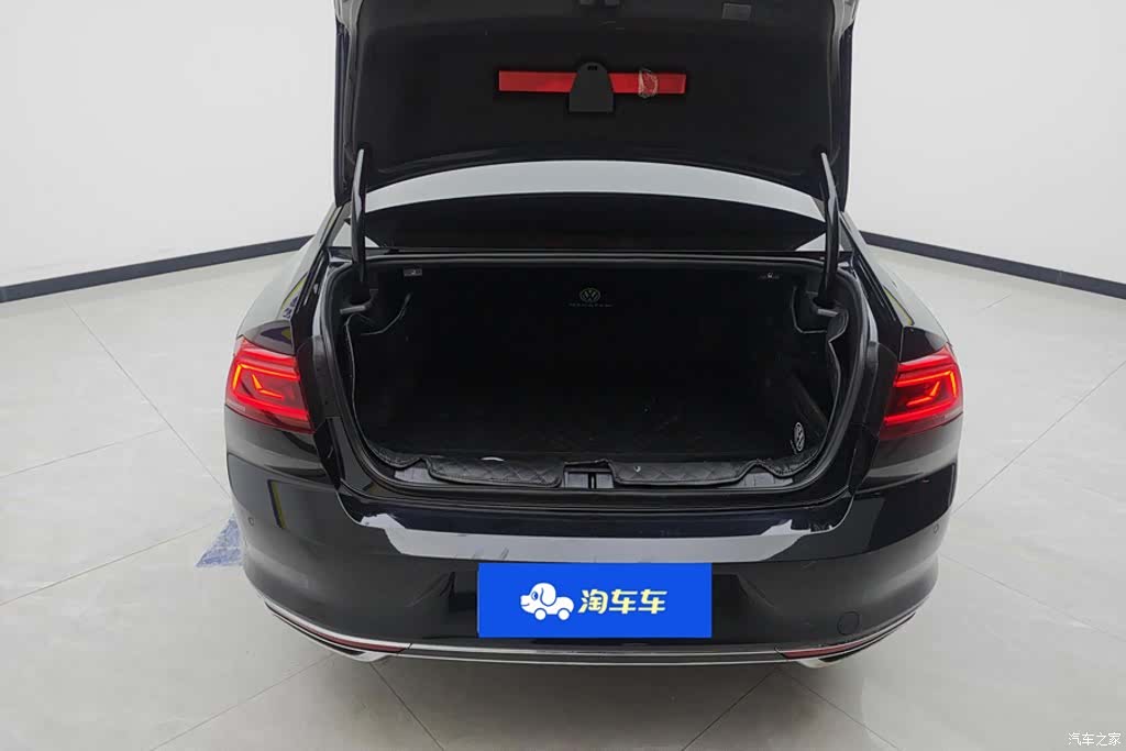 Volkswagen Magotan, 2021 4