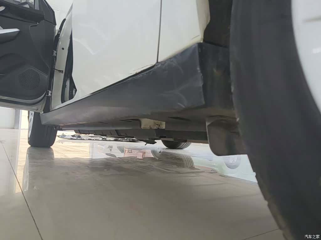 Nissan D60EV, 2022 22