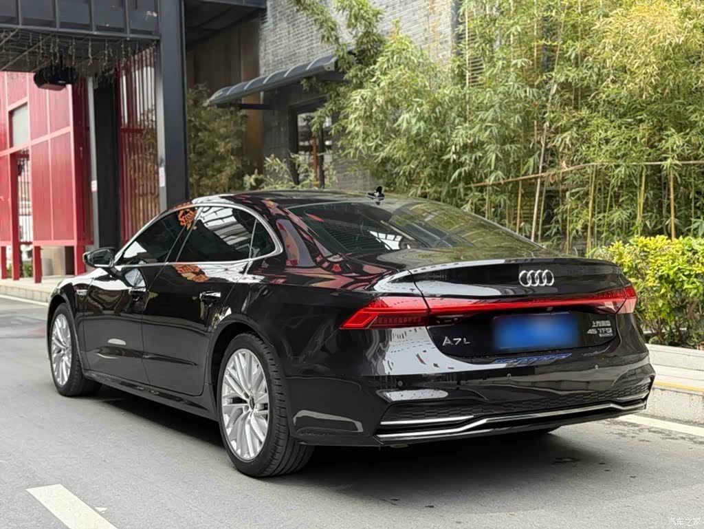 Audi A7L, 2024 25