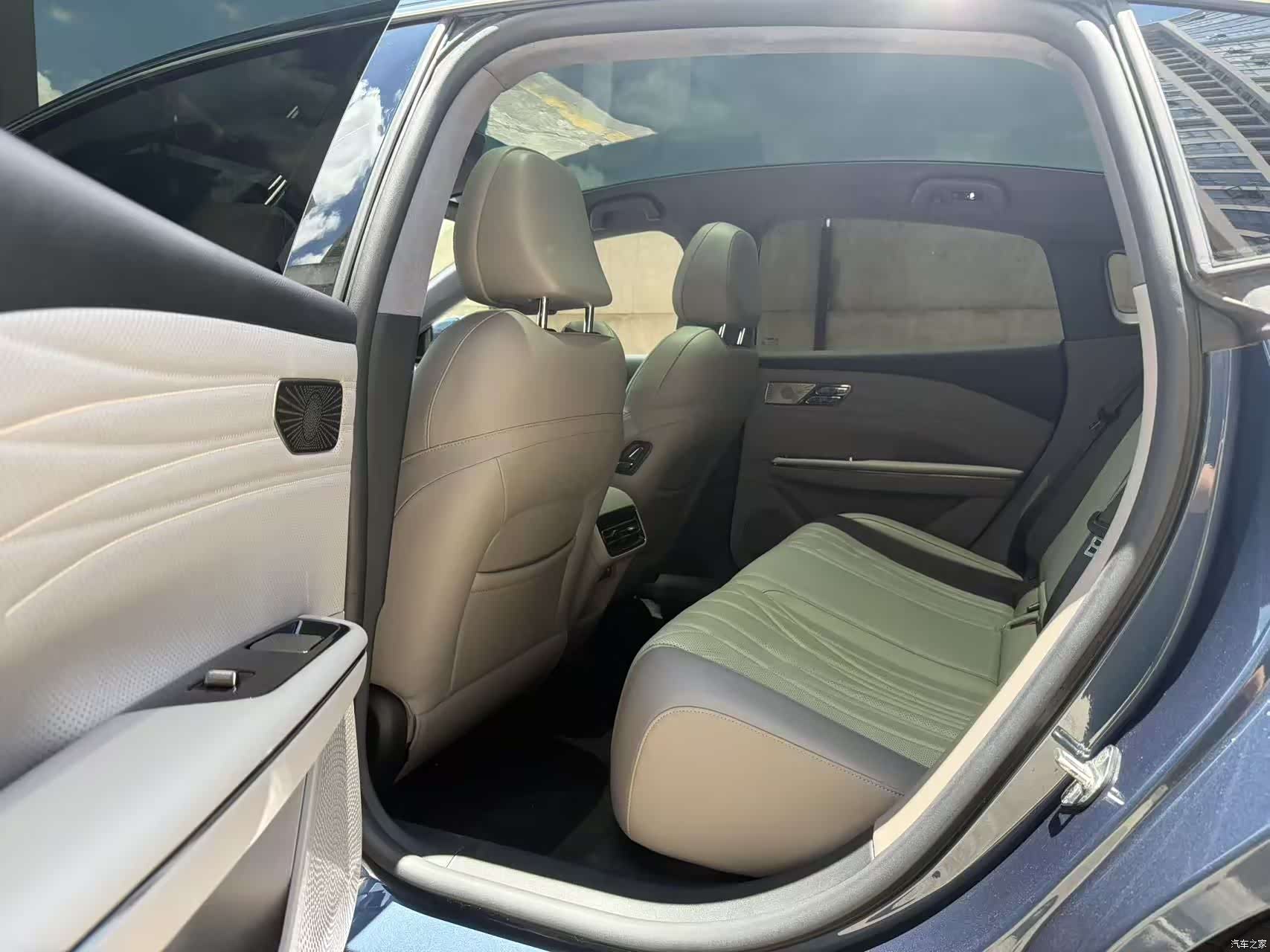 Geely 8, 2025 10