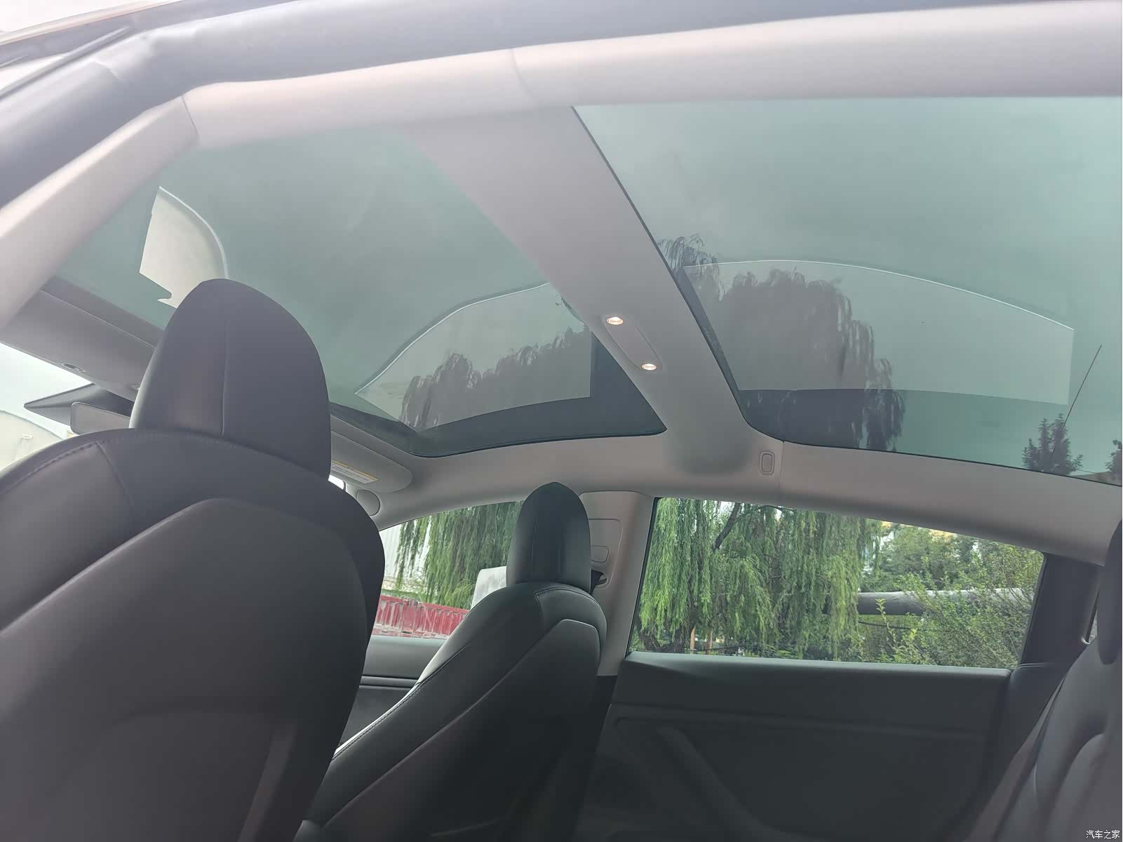 Tesla Model 3, 2019 13
