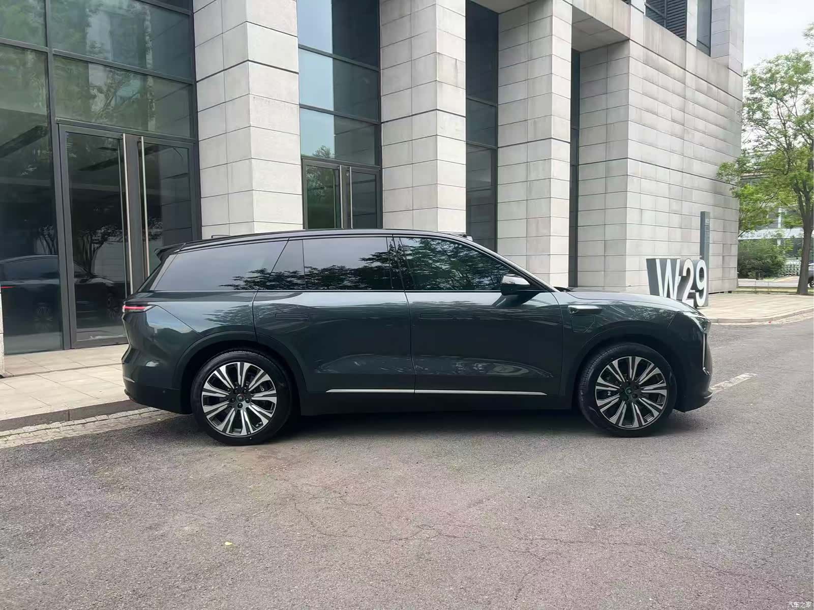 NIO ES8, 2024 4