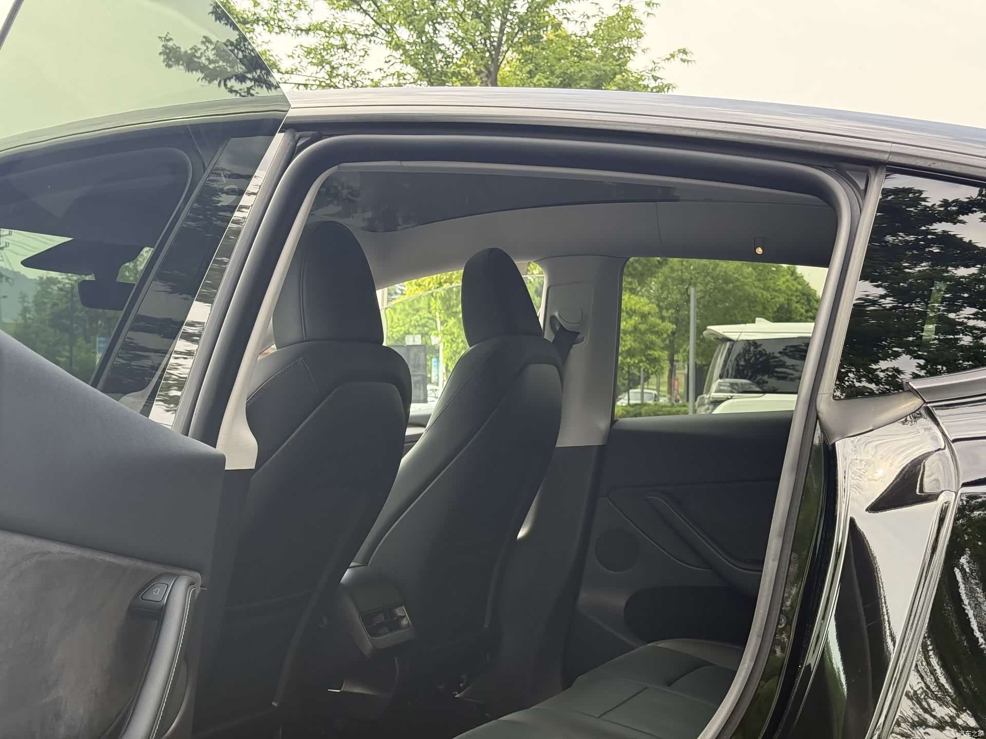 Tesla Model Y, 2023 6