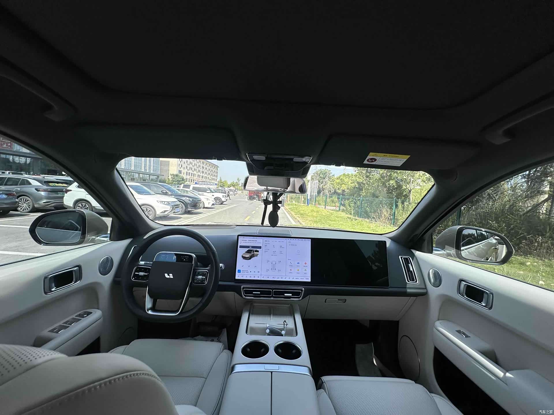 Li Auto L8, 2024 10