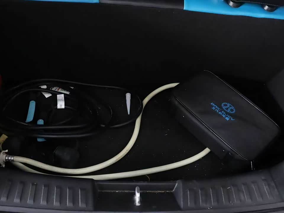 BAIC EC3