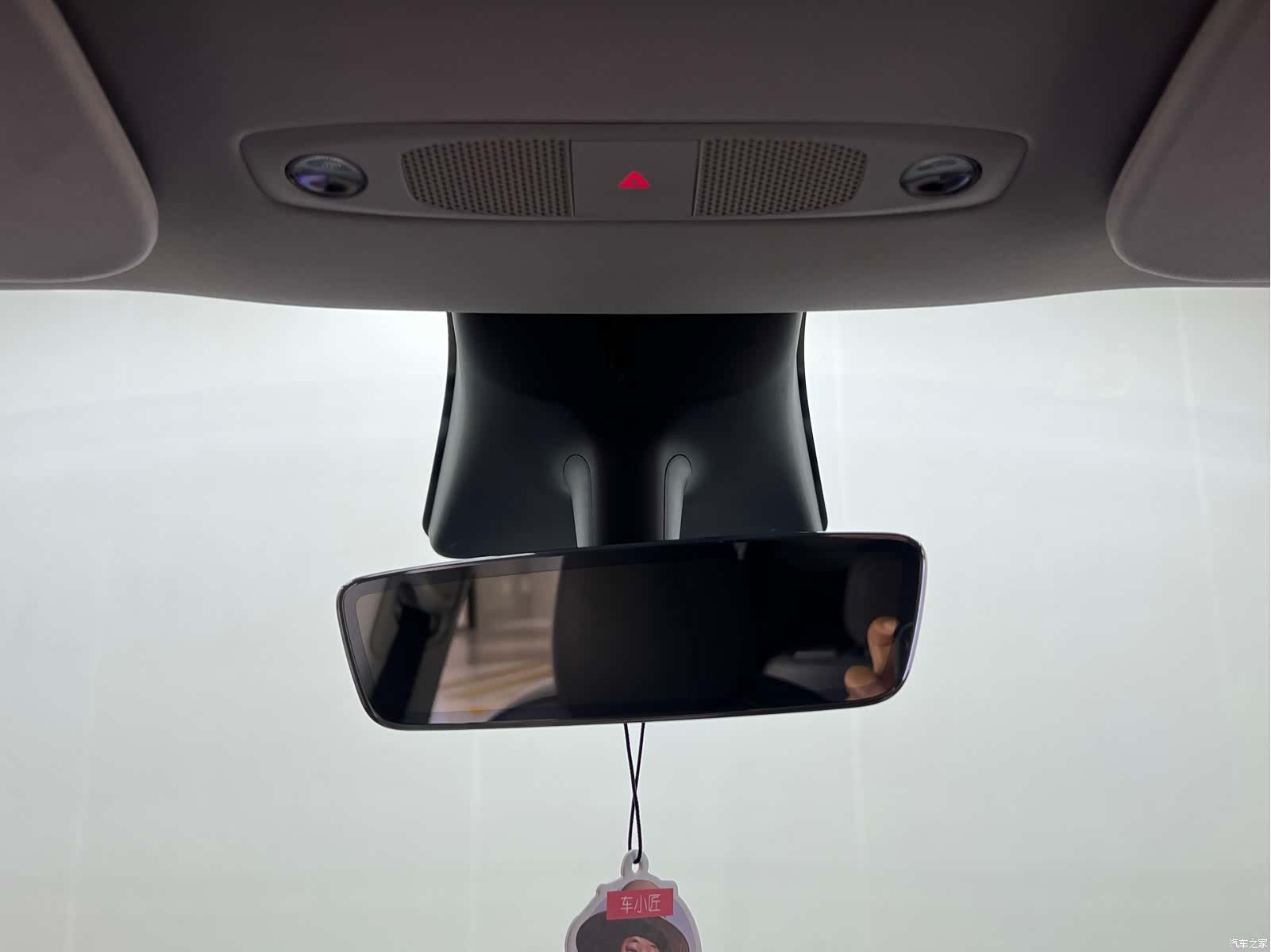 Tesla Model Y, 2021 25