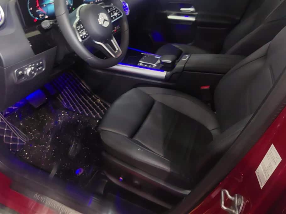 Mercedes-Benz GLA Mercedes-Benz GLA