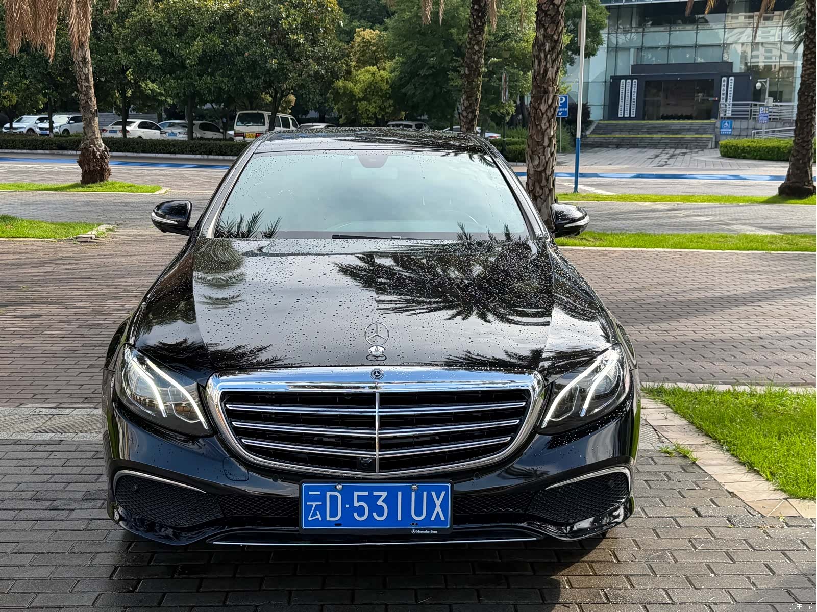 Mercedes-Benz E-Class, 2017 1