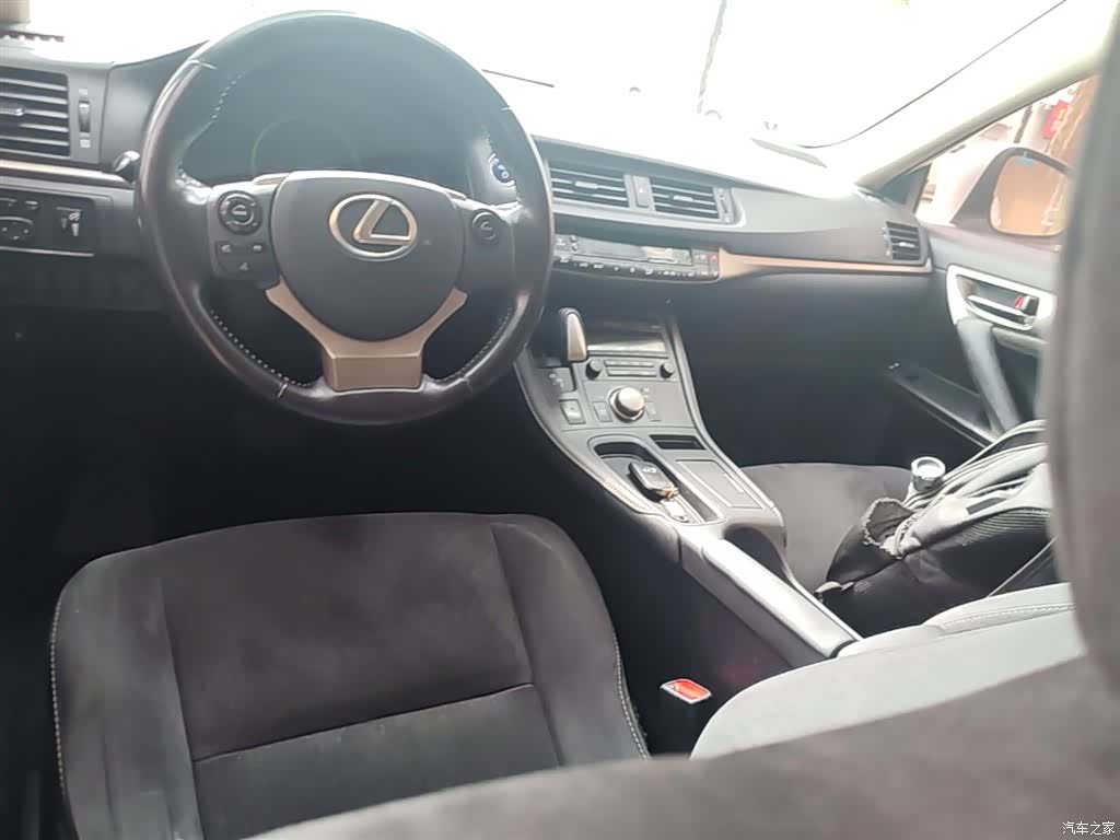 Lexus CT, 2017 10