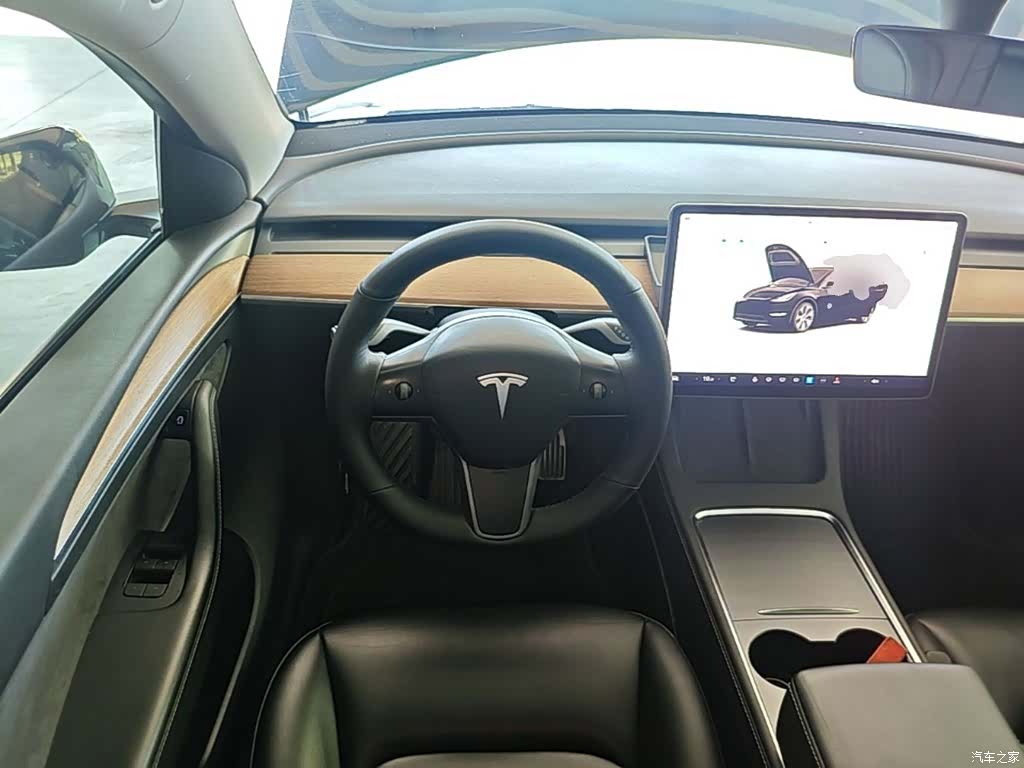 Tesla Model Y, 2022 11