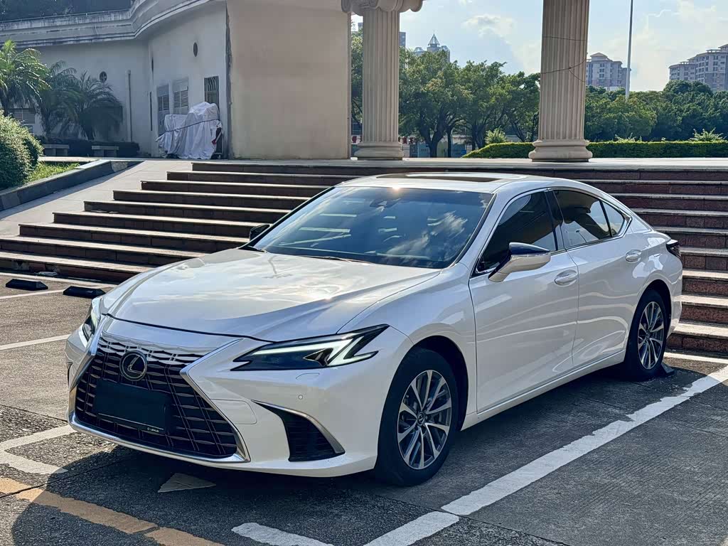 Lexus ES 2025 200 Premium