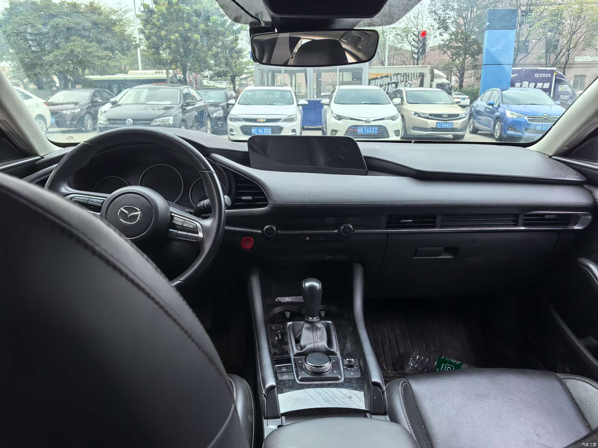 Mazda Mazda3, 2023 все фото