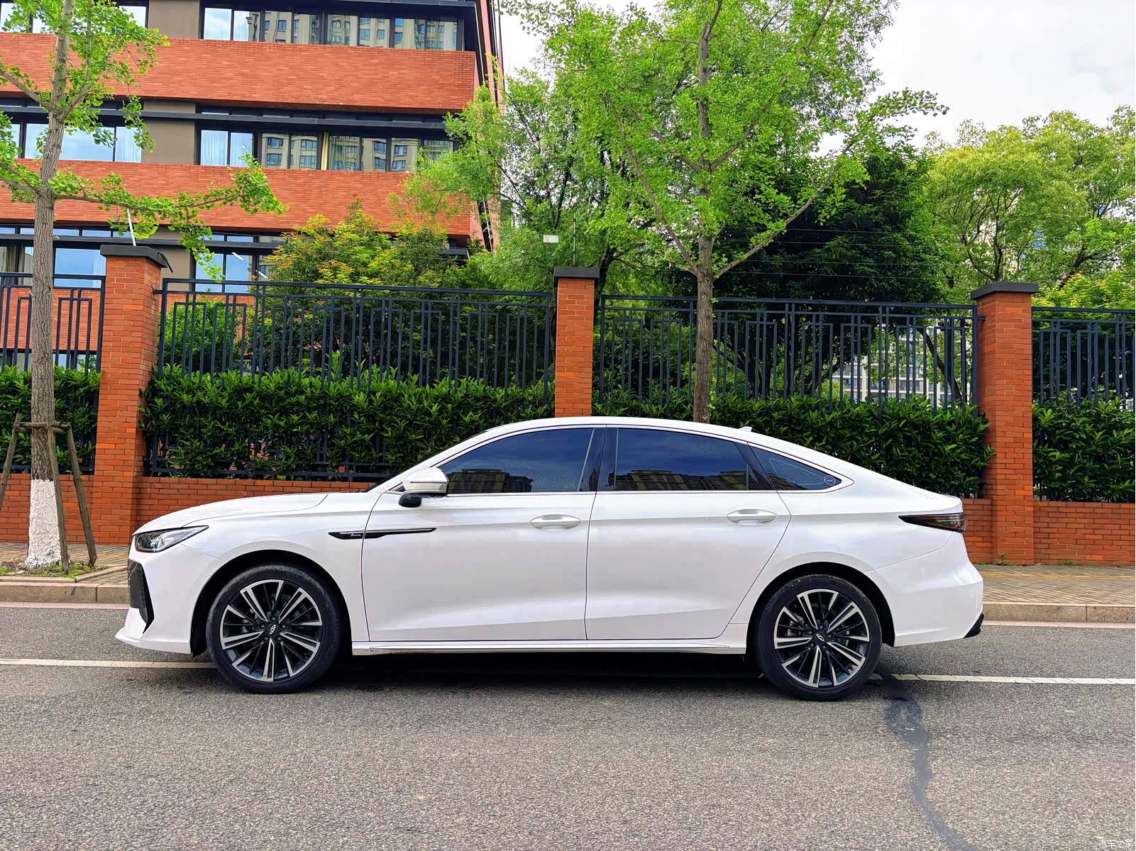Chery Arrizo 8, 2025 4