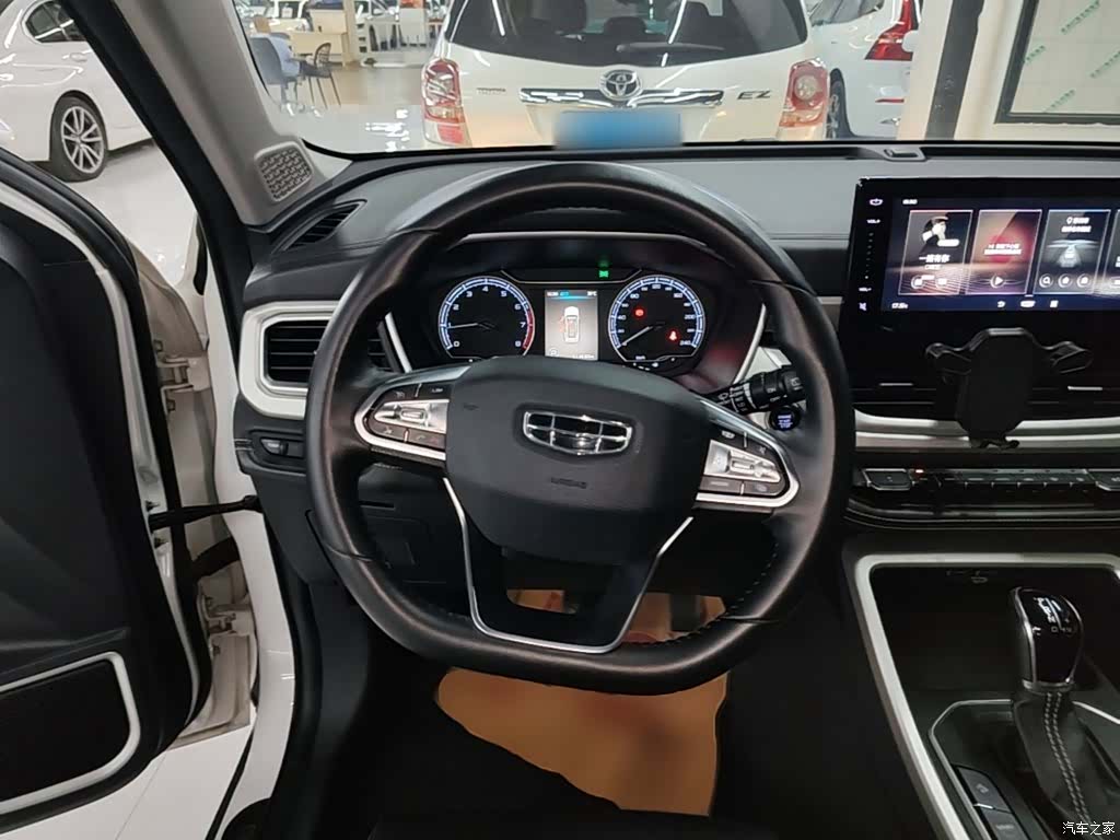 Geely X6, 2020 11