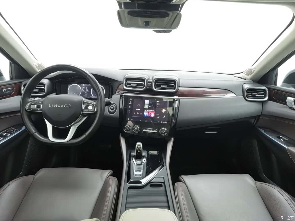 Lynk & Co 01, 2019 все фото