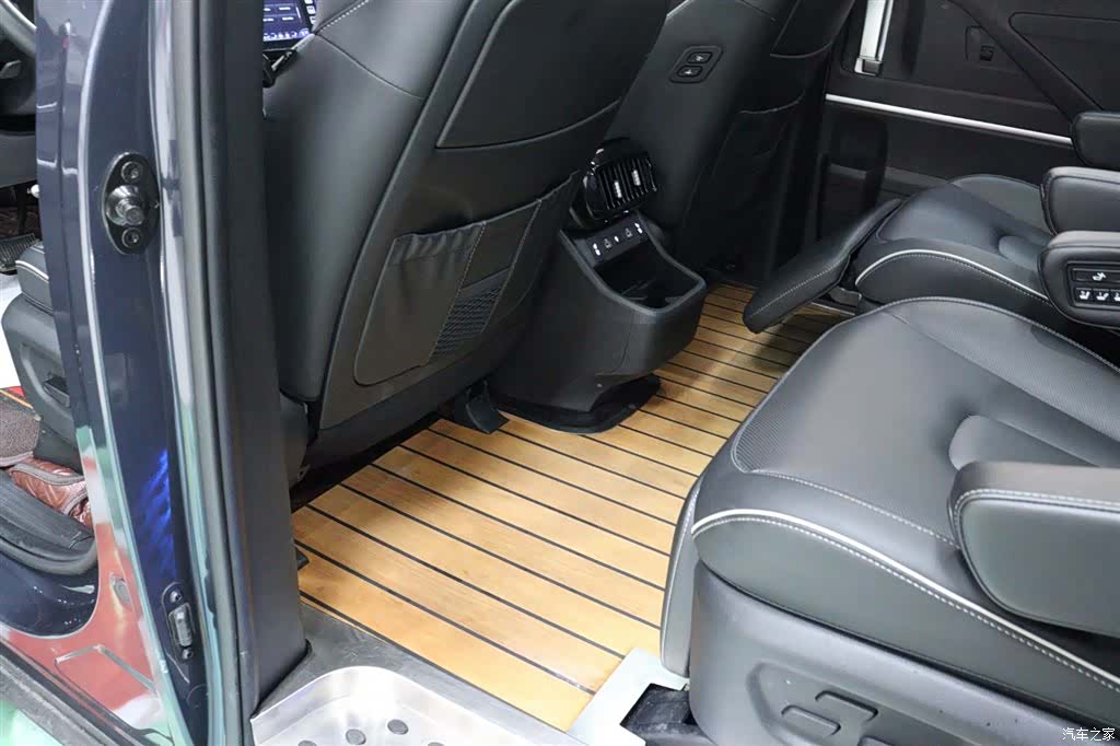Hyundai Custo, 2023 27