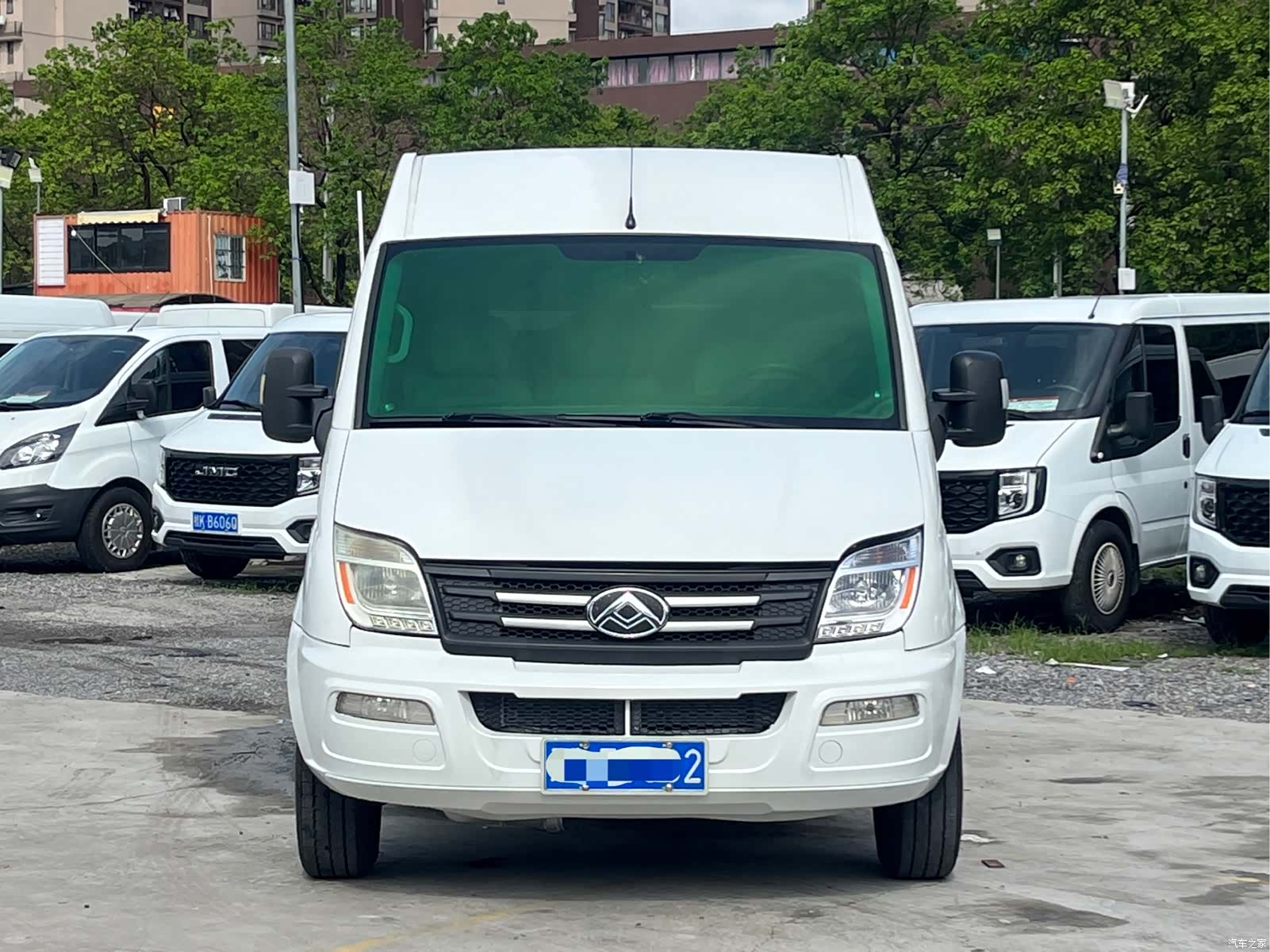 Maxus V80, 2022 2