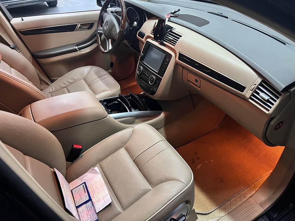 Mercedes-Benz R-class