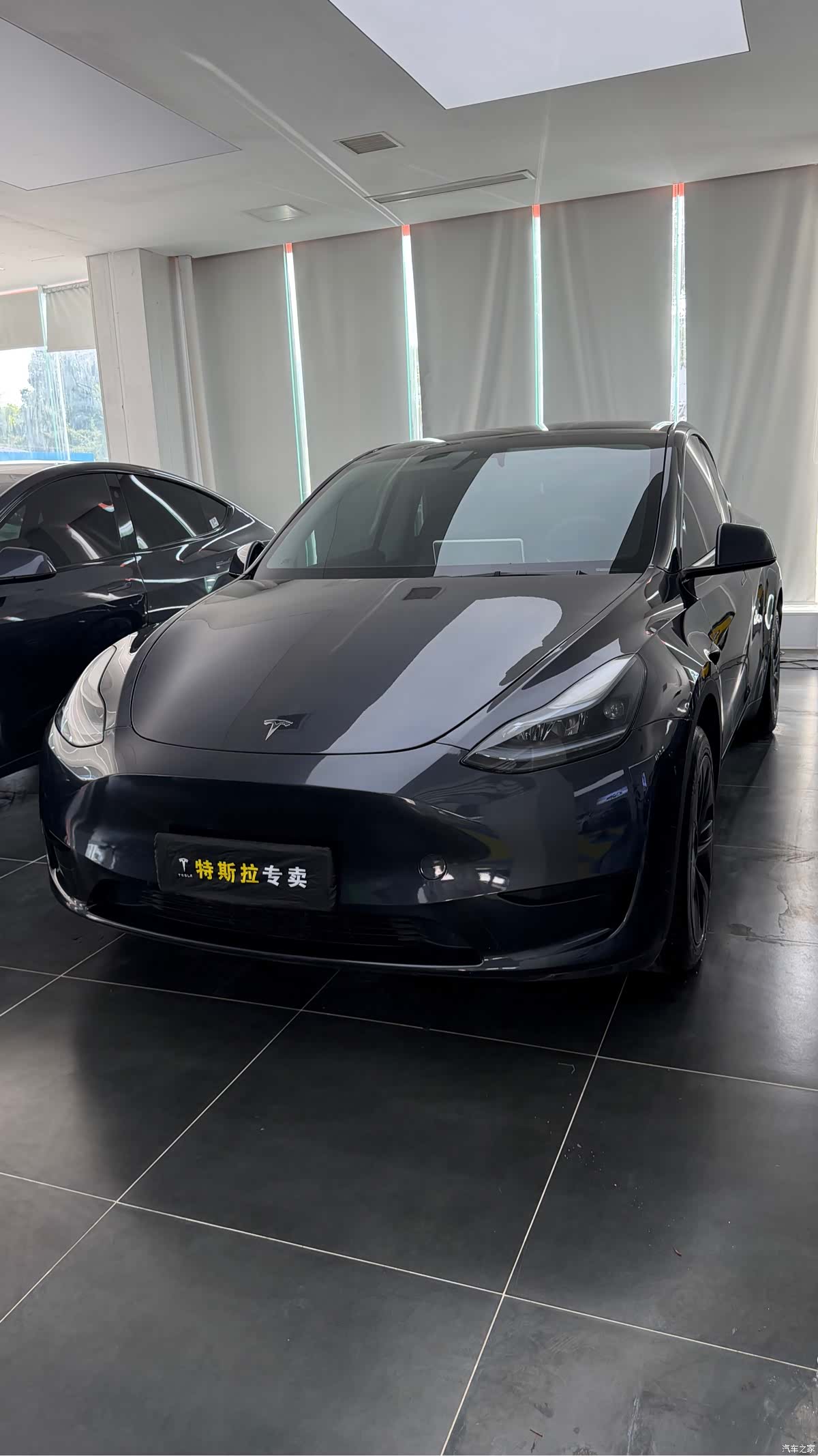 Tesla Model Y, 2024 1