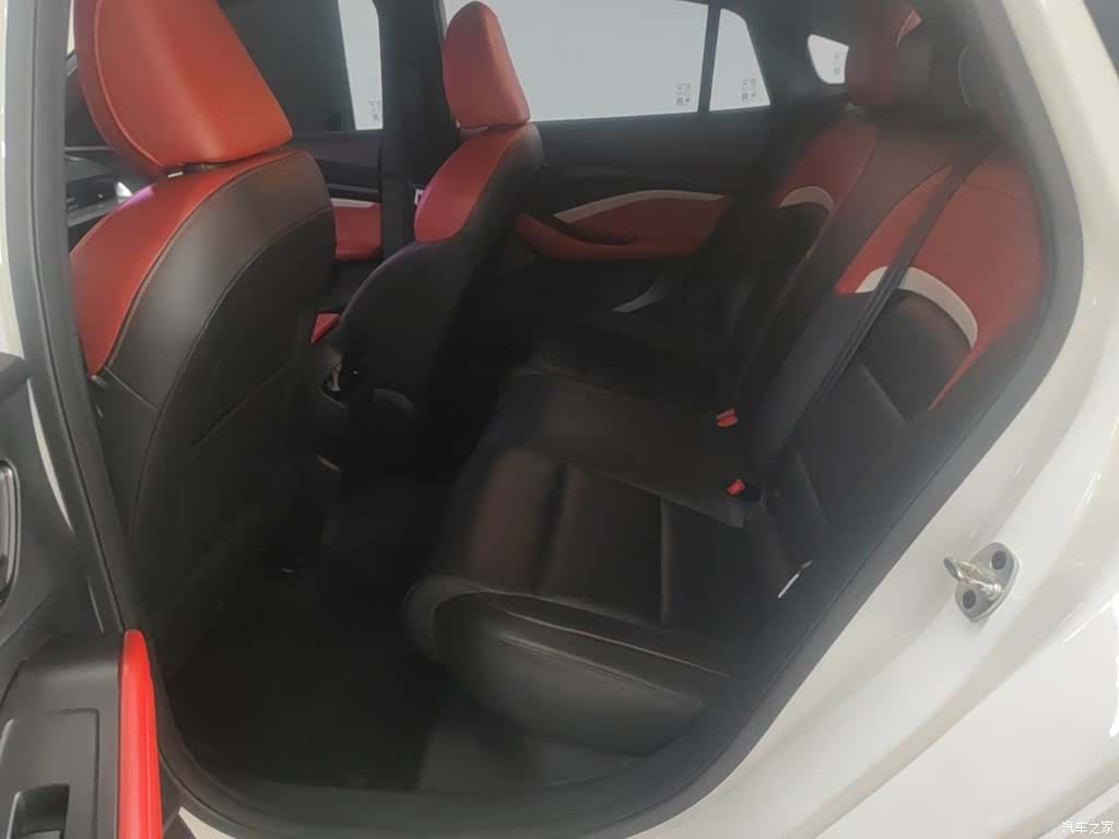 MG MG5, 2022 17