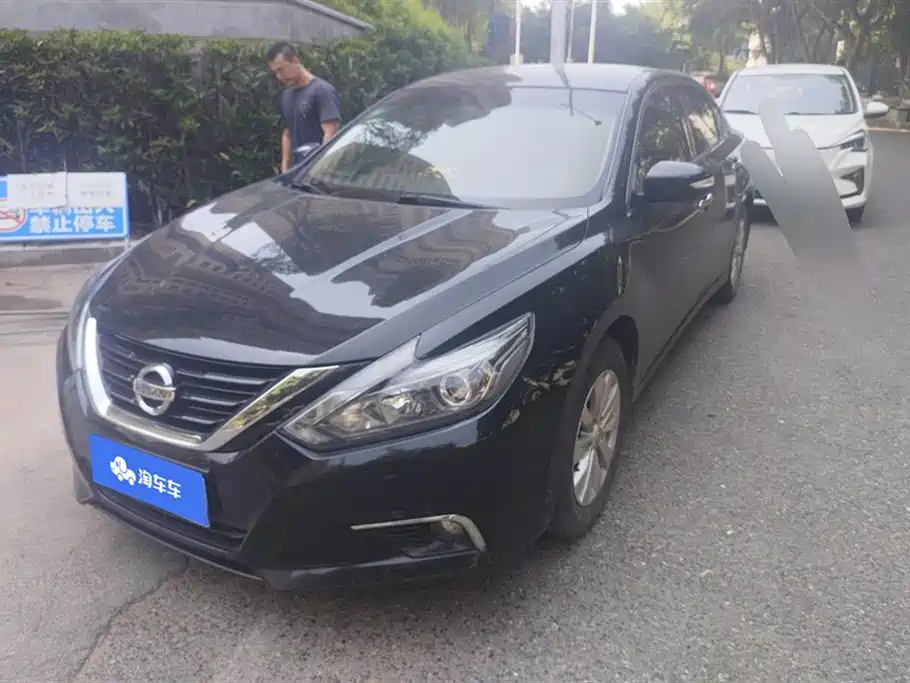 Nissan Teana