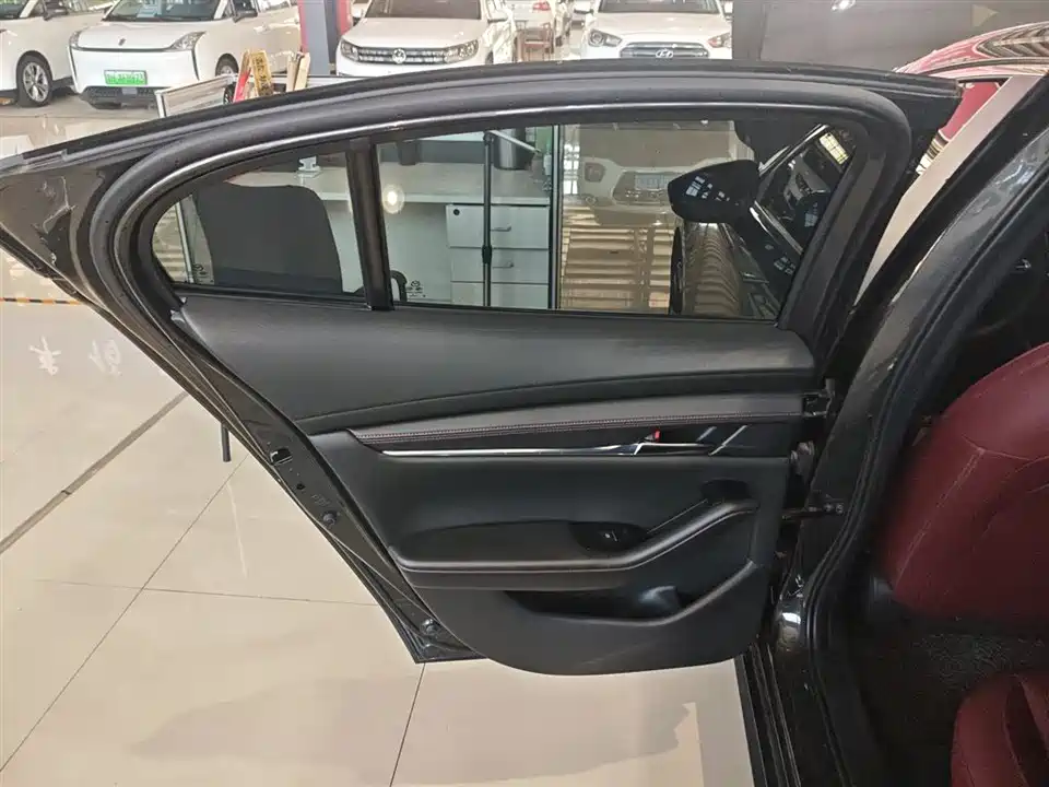 Mazda 3 Angkesaila Mazda 3 Angkesaila