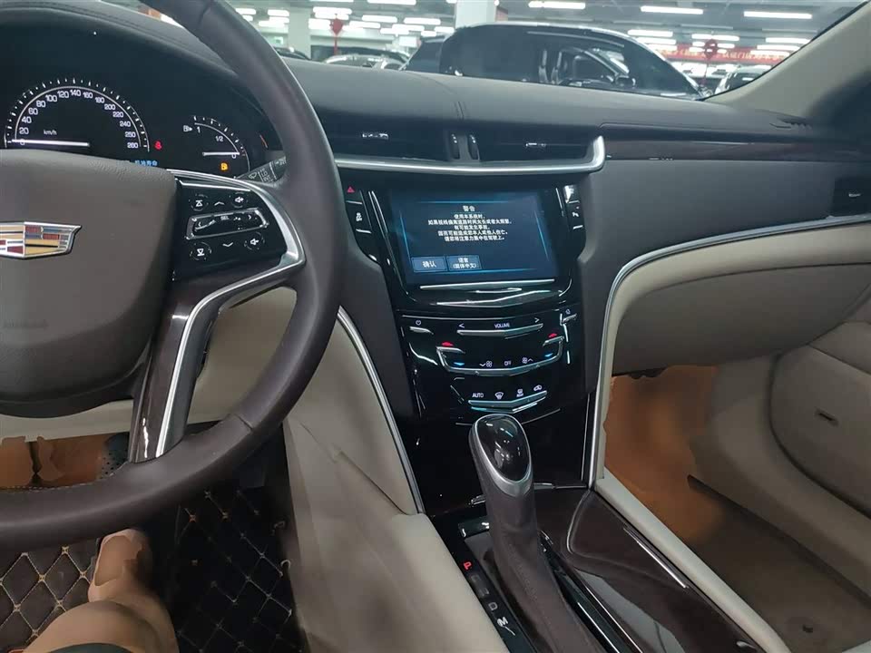 Cadillac XTS