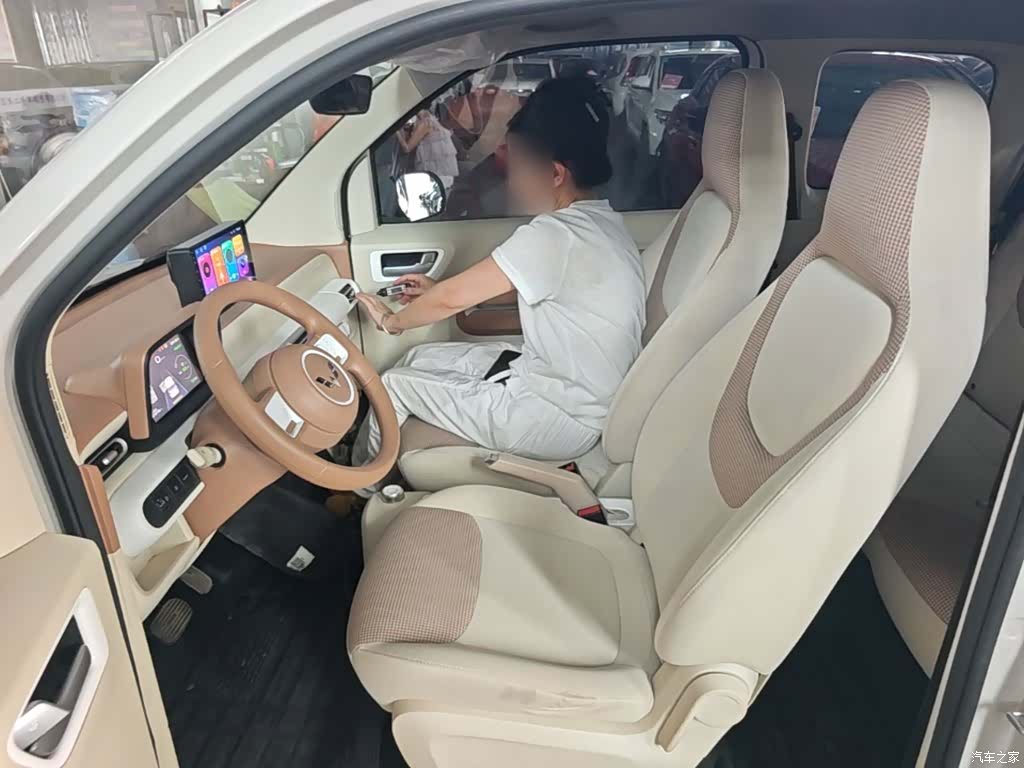 Wuling MINIEV, 2025 15