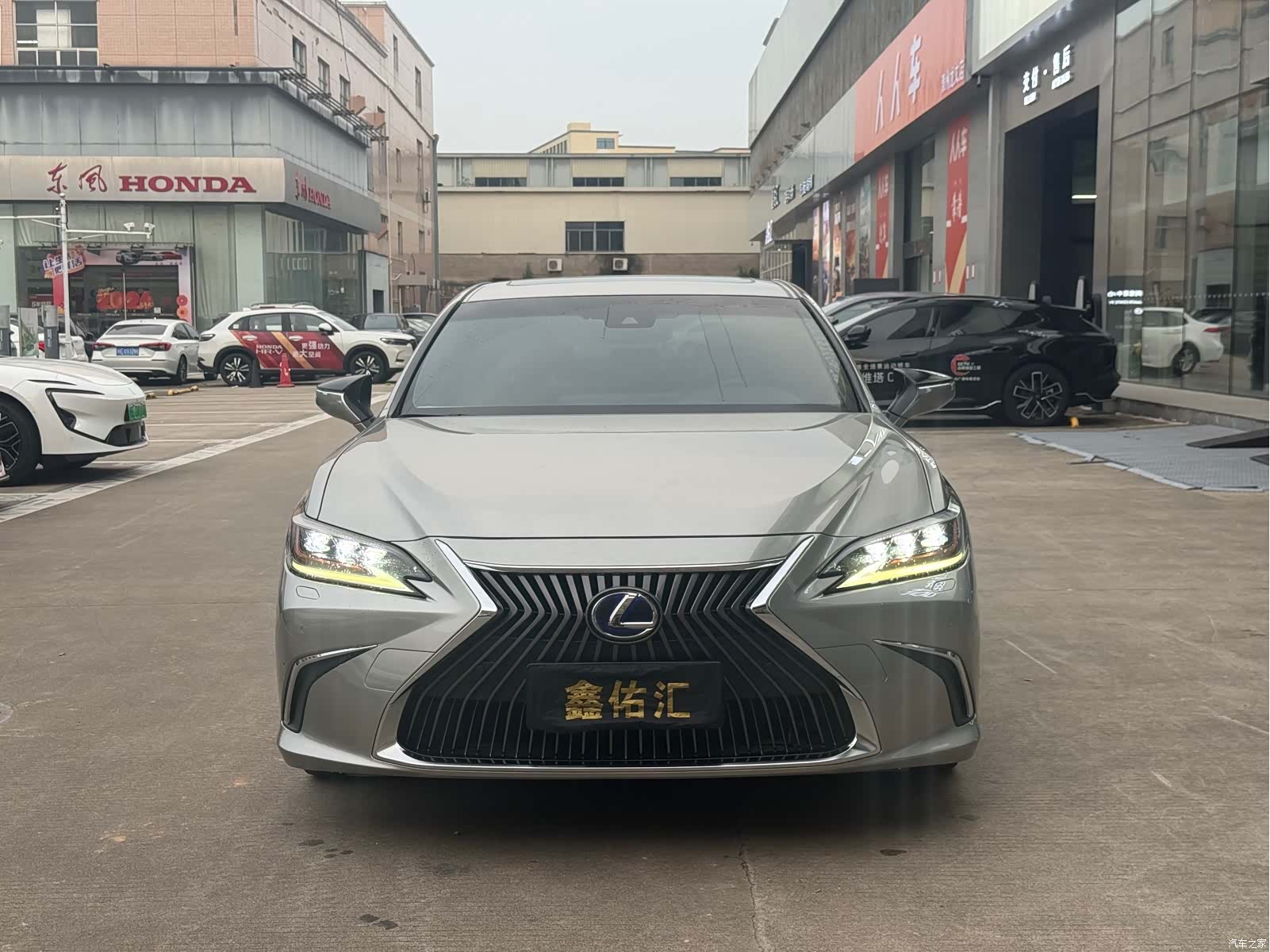Lexus ES, 2019 2