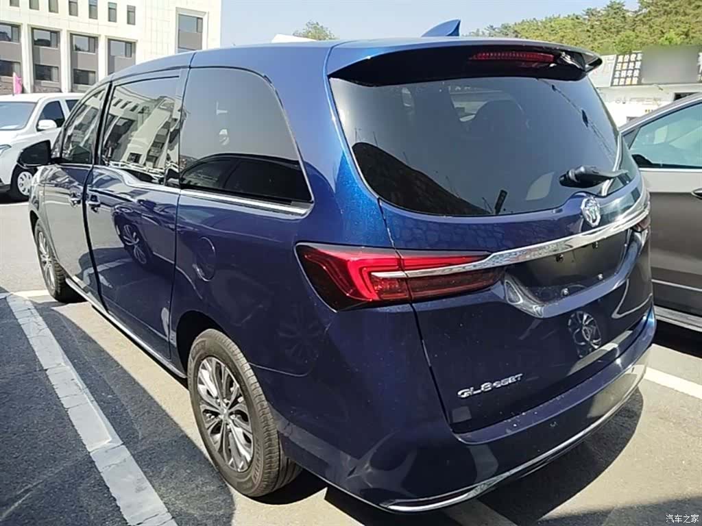 Buick GL8, 2022 все фото