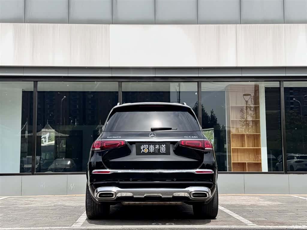 Maybach GLS, 2021 4