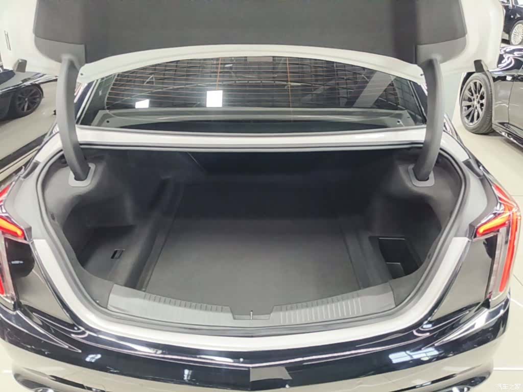 Cadillac CT5, 2023 19