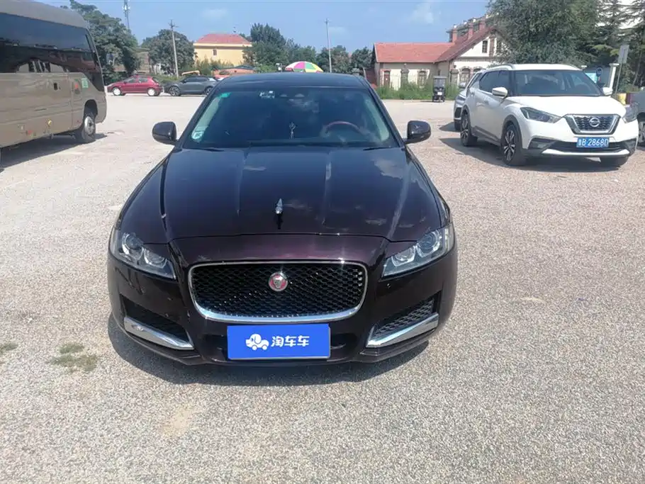 Jaguar XFL