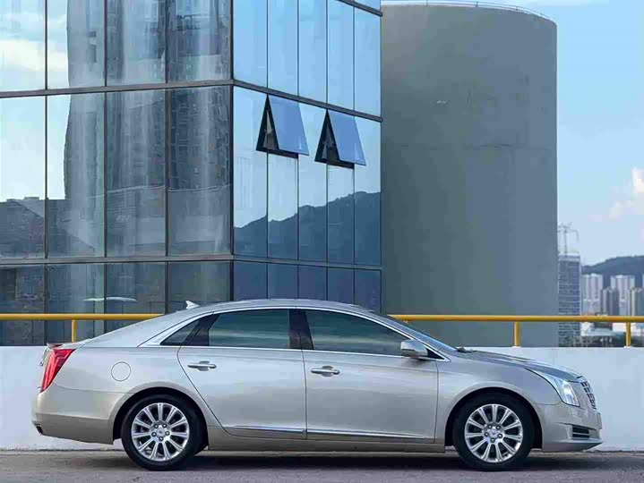 Cadillac XTS 2014 28T Комфорт