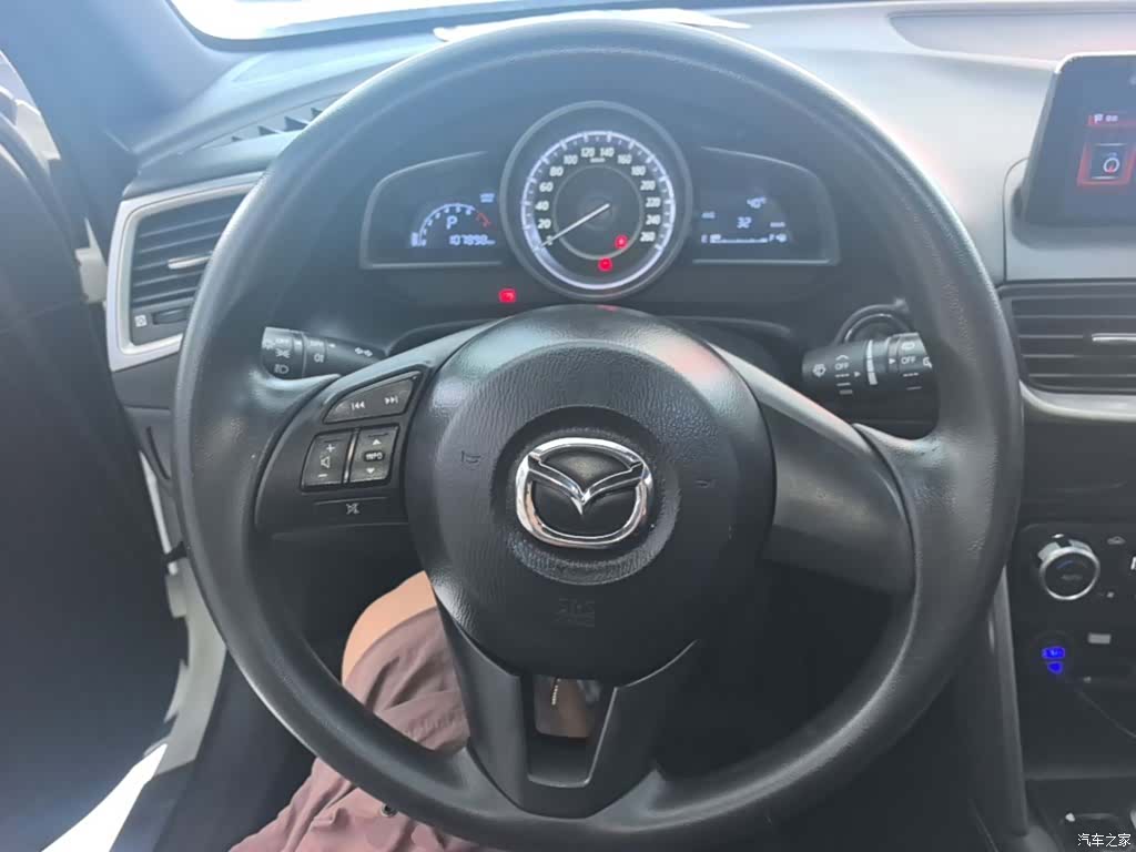 Mazda CX-4, 2017 11