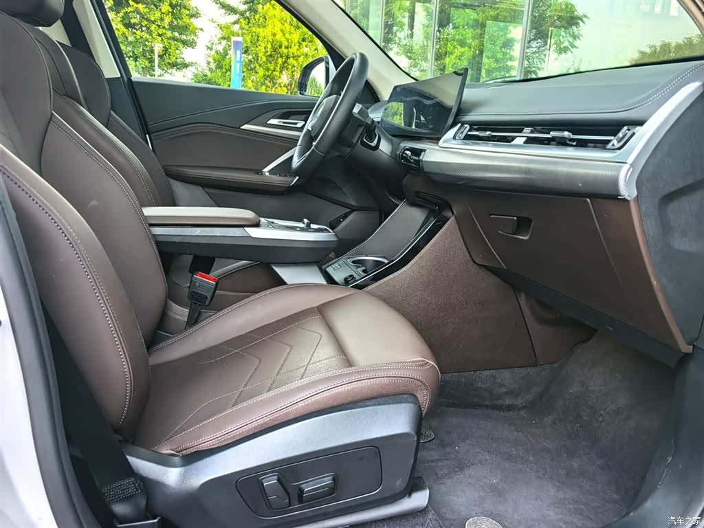 BMW iX1, 2025 17