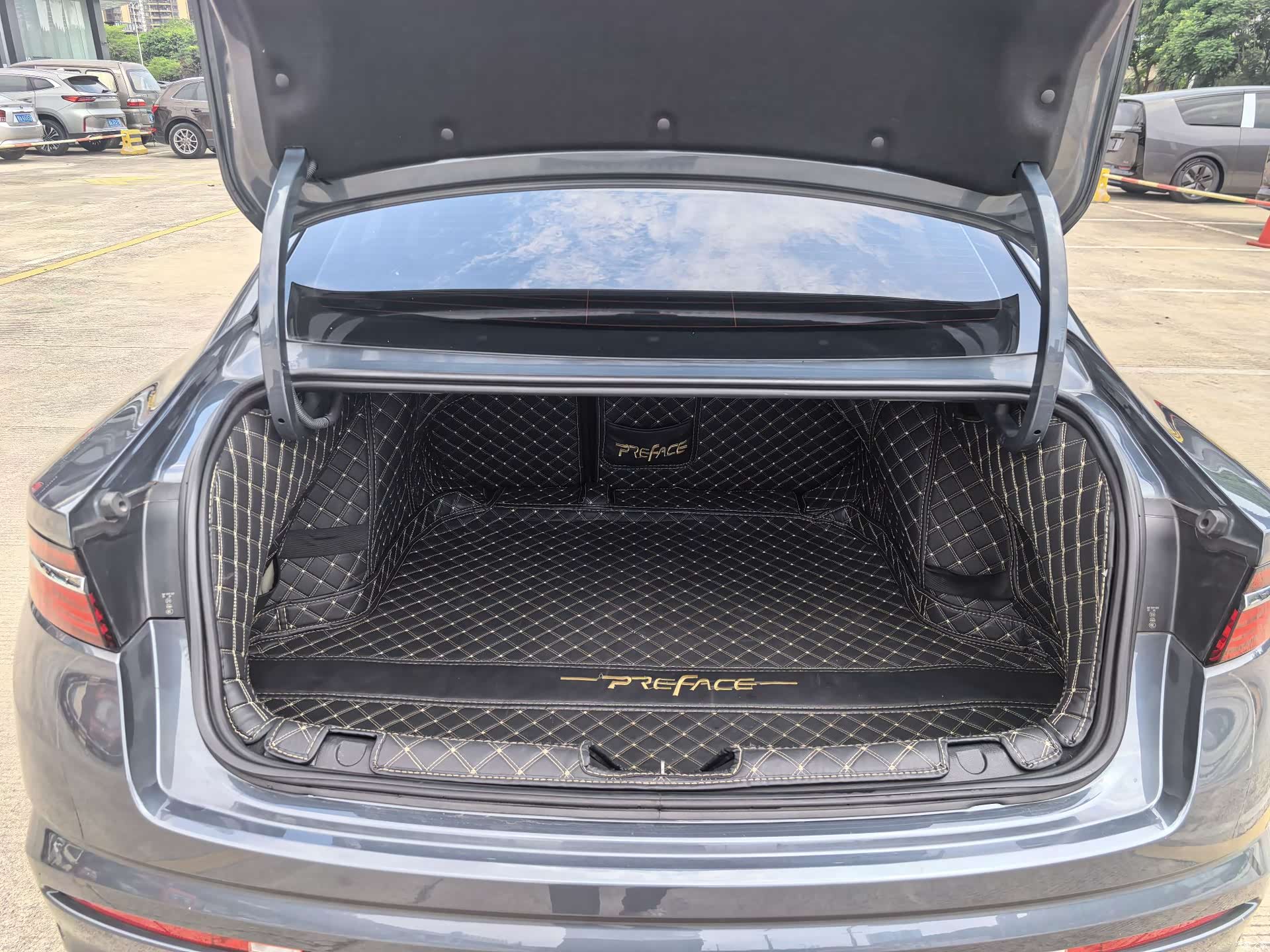 Geely Preface, 2022 18