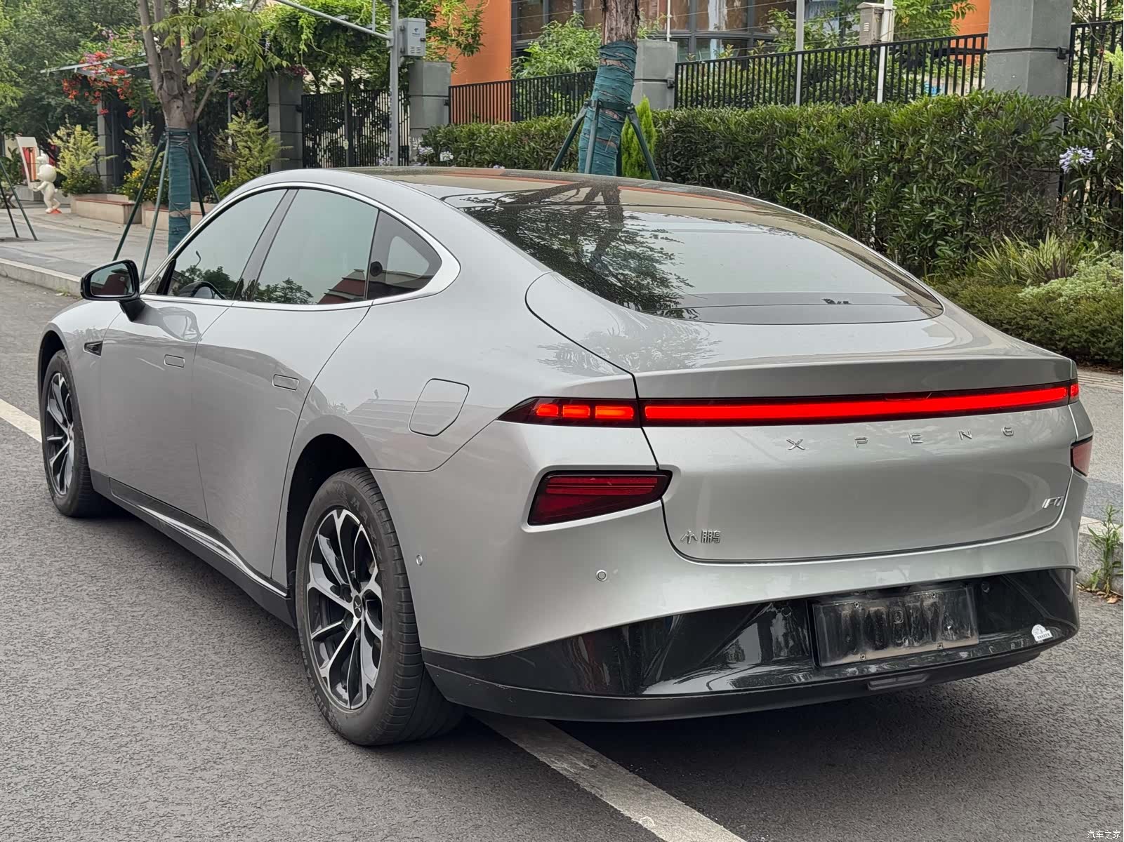 Xpeng P7, 2022 12