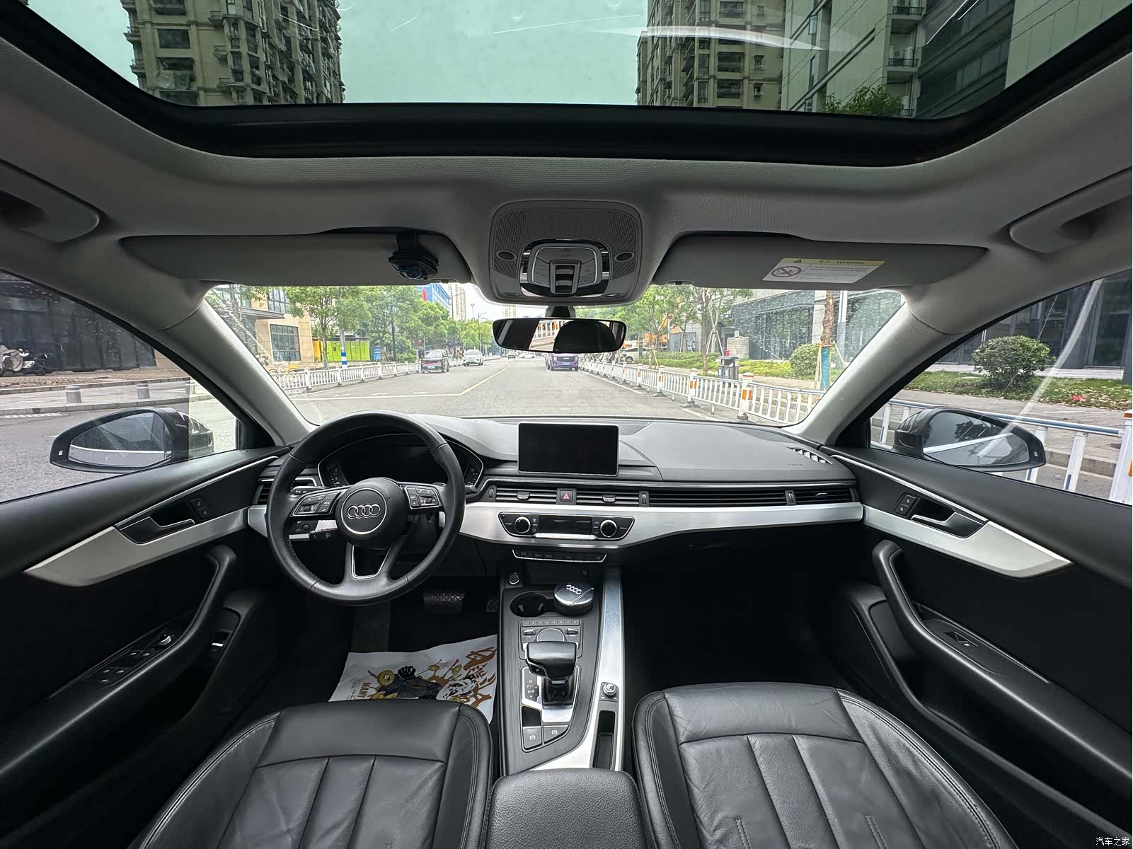 Audi A4L, 2018 9