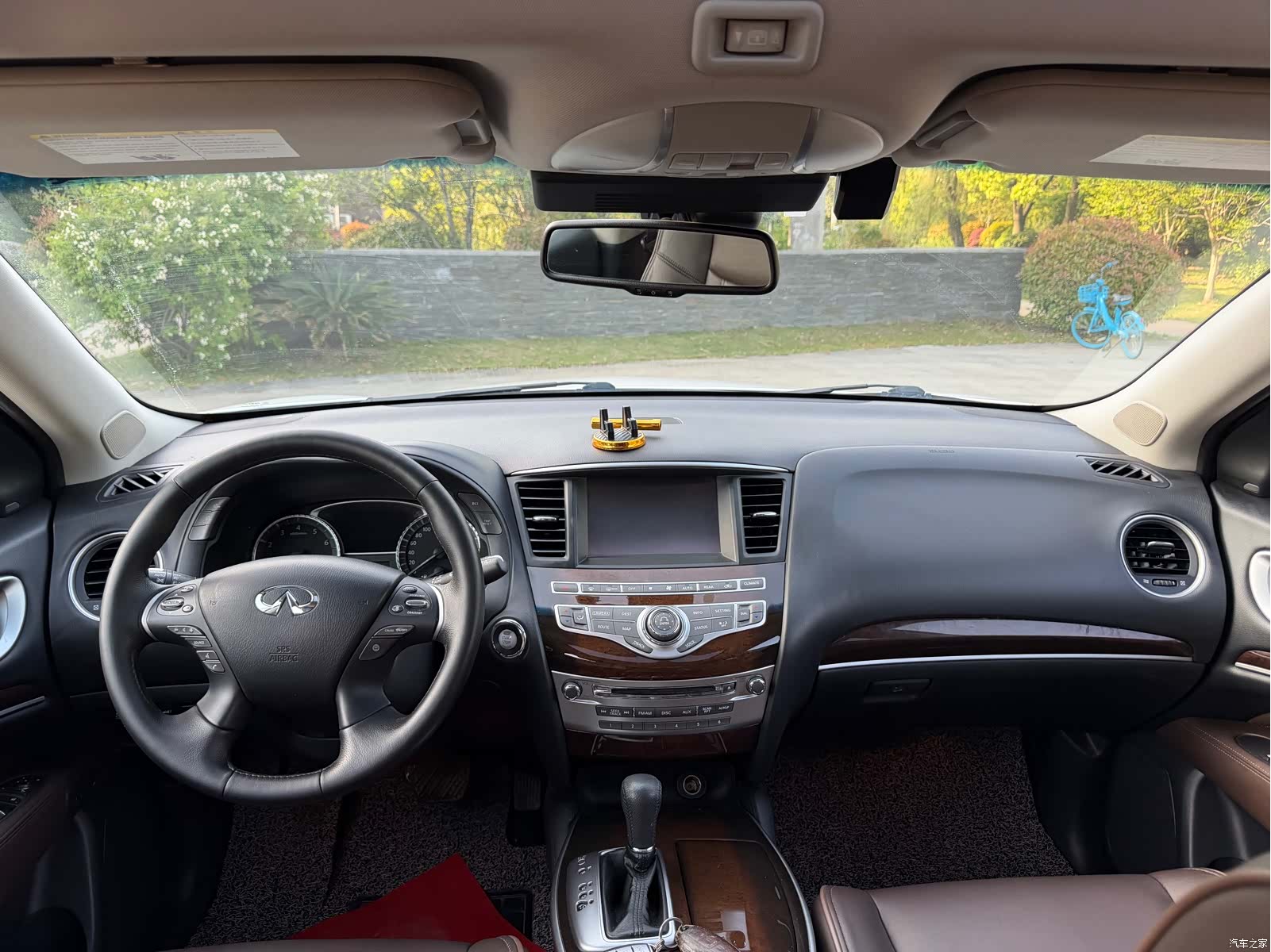 Infiniti JX35, 2015 6