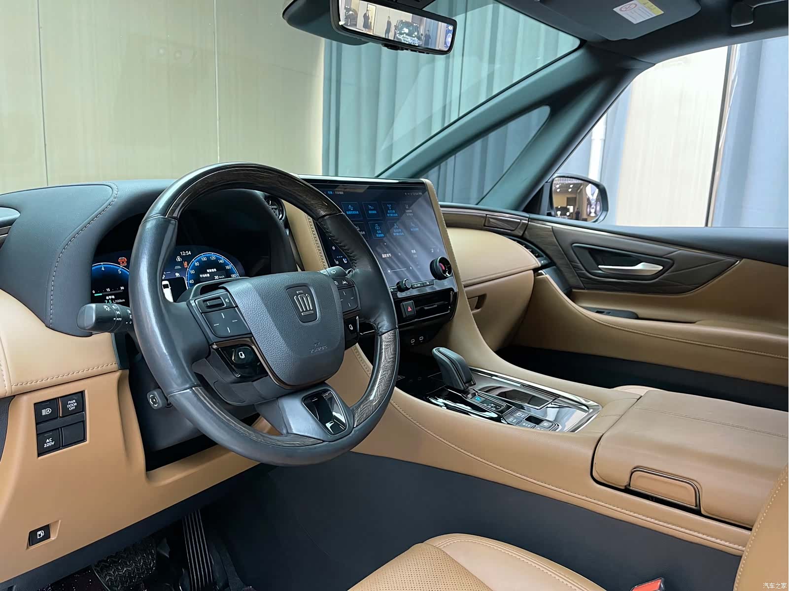 Toyota Vellfire, 2023 4