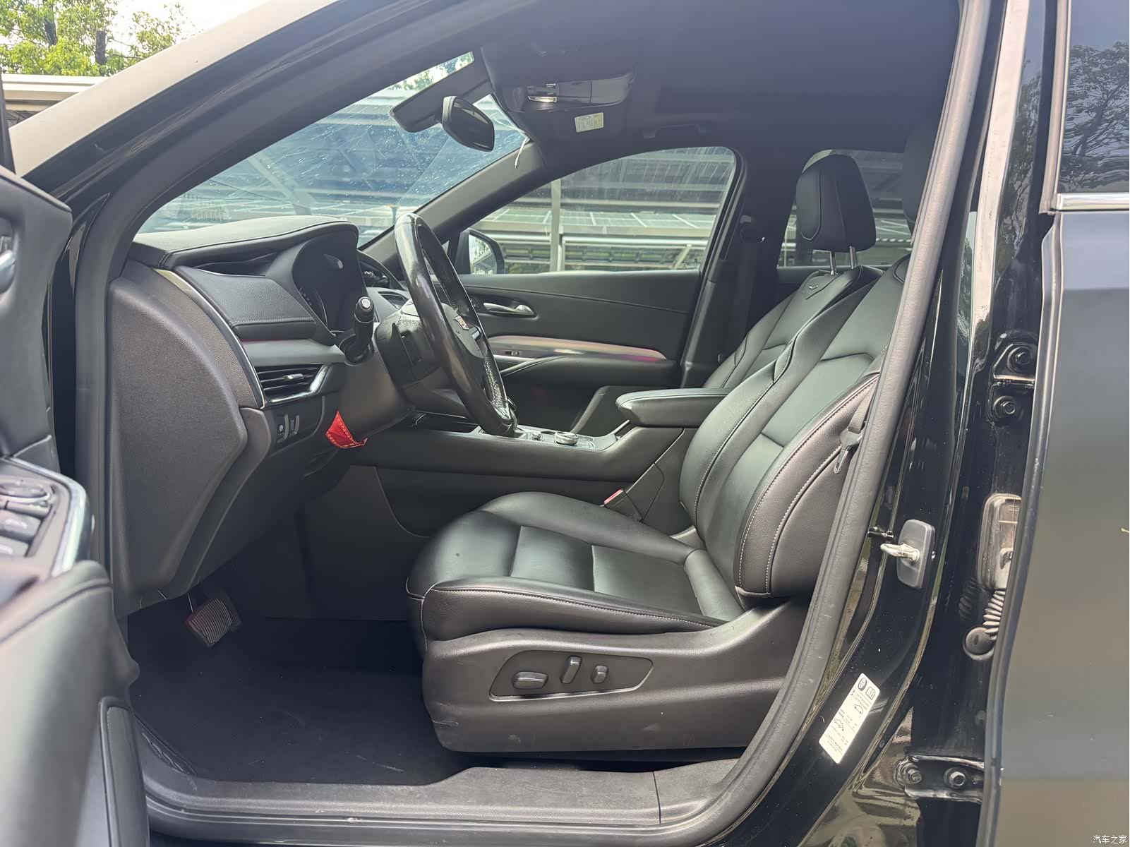 Cadillac XT4, 2021 10
