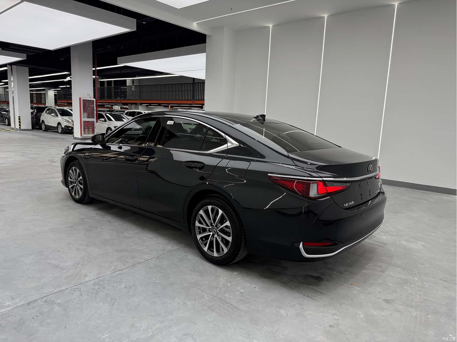 Lexus ES, 2023 17