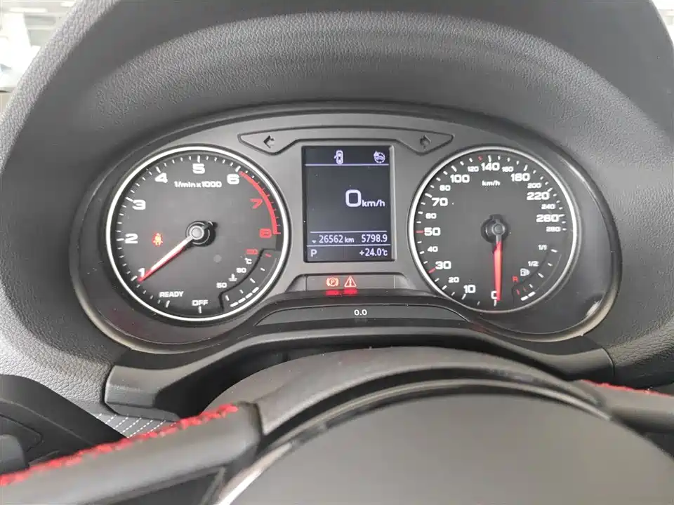 Audi Q2L