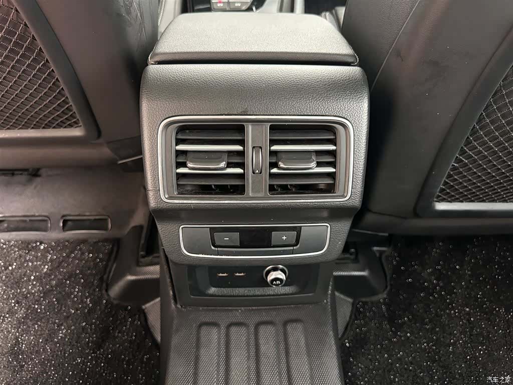 Audi Q5L, 2023 10