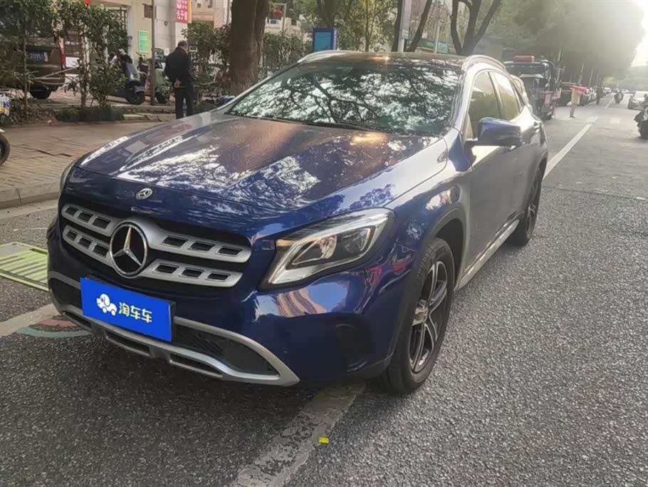 Mercedes-Benz GLA