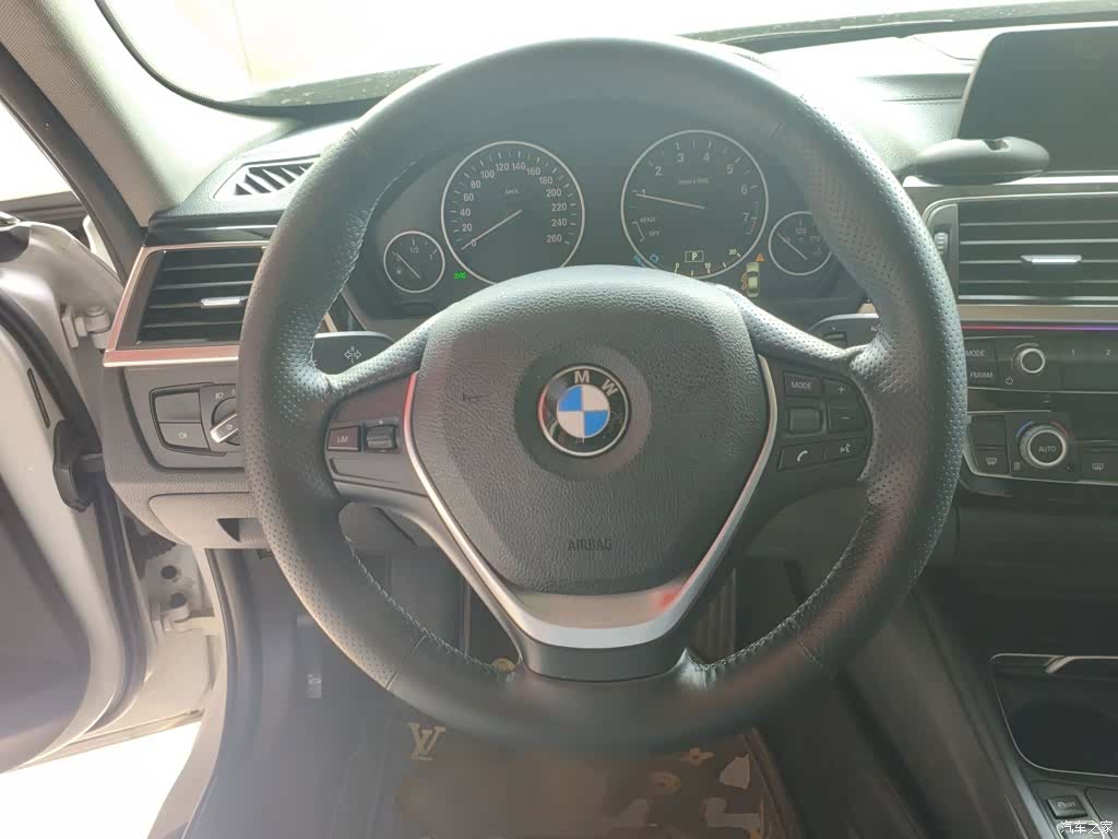 BMW 3 Series, 2018 11