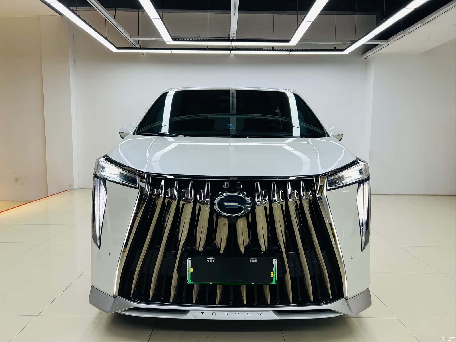 Trumpchi E9, 2024 4