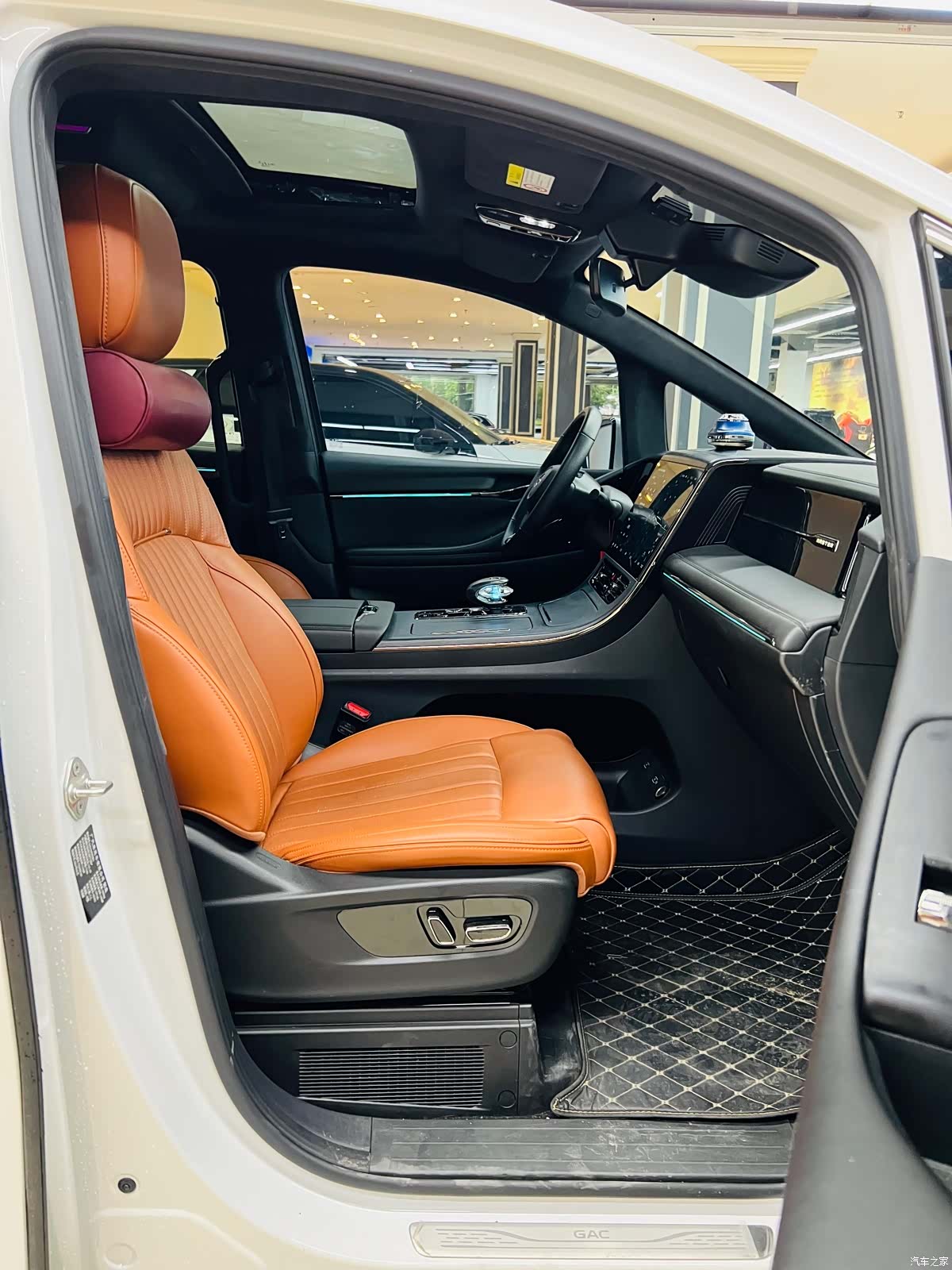 Trumpchi E9, 2024 13